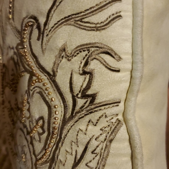 cindy crawford style Accents Cindy Crawford Accent Beaded Floral Design Pillow Poshmark